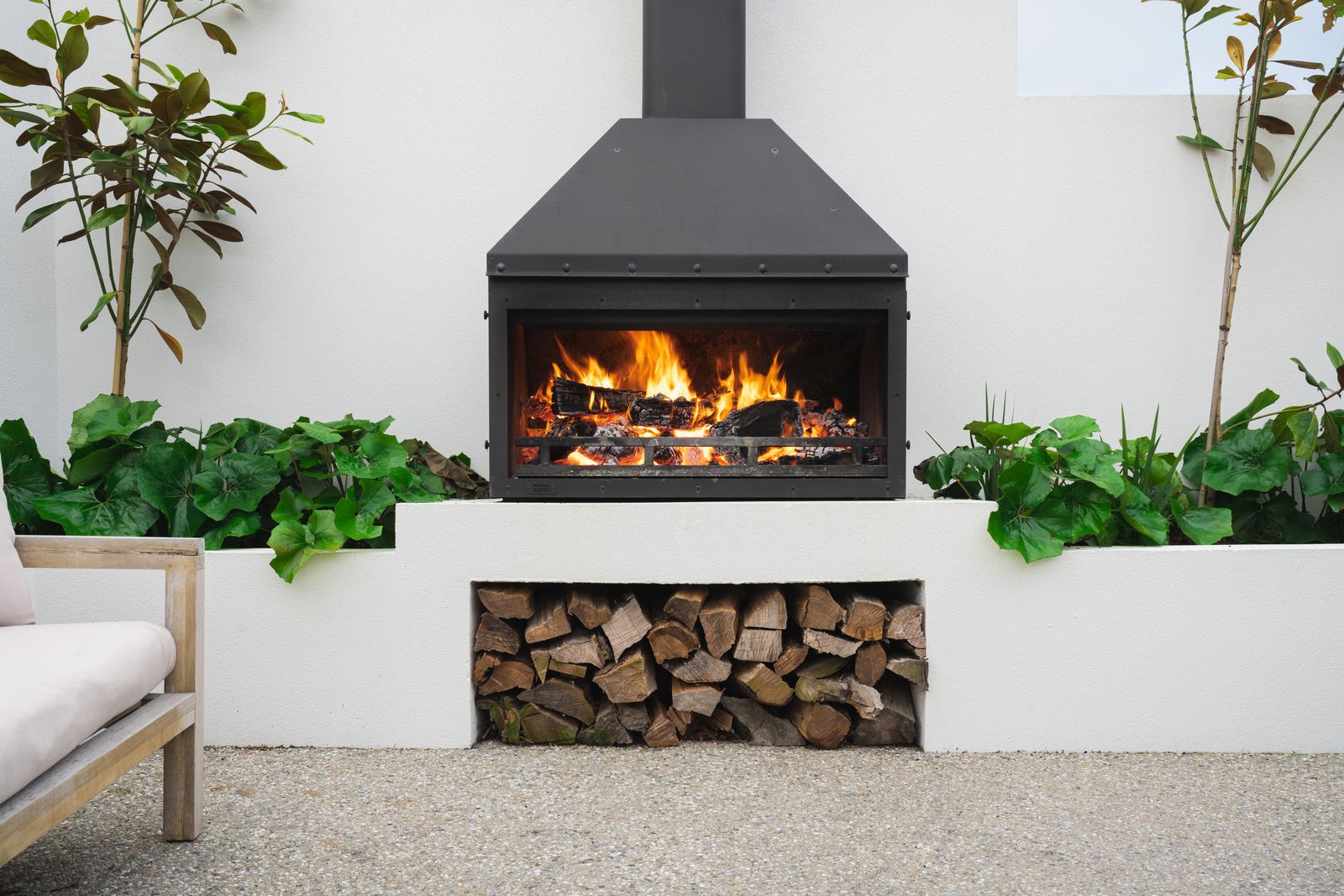 Yunca Denva Zinc Black Outdoor Wood Burner