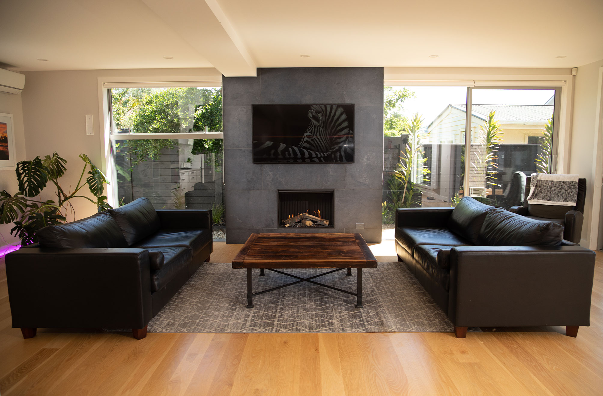 Rinnai Linear 800 with FlameTech Single-Sided Gas Fire